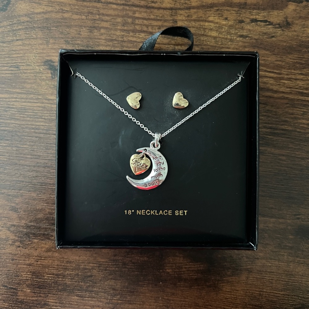 Necklace and earring set